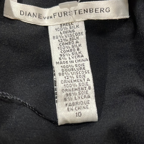 Diane Von Furstenberg Multicolor Print Ruched Mini Dress, size 10 - Picture 12 of 12